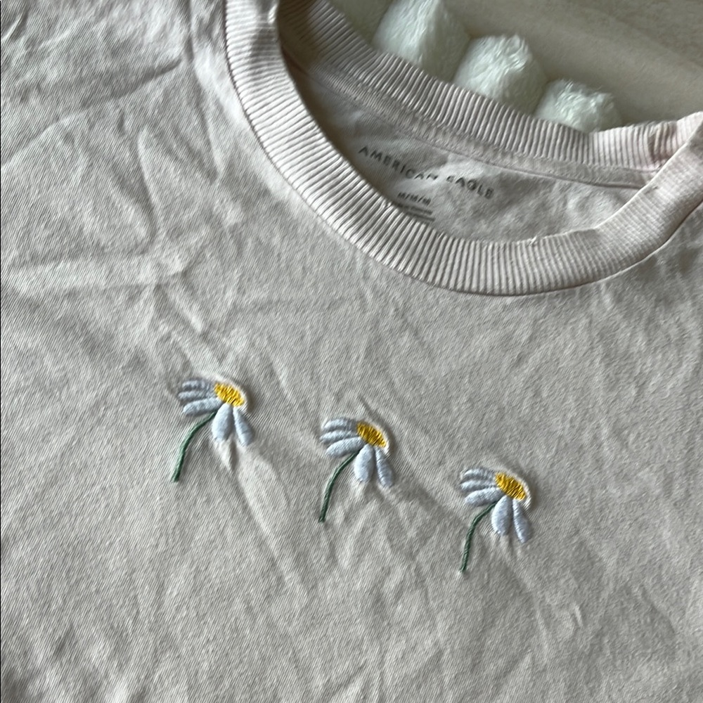 American Eagle Embroidered Flowers Tee Shirt - Picture 3 of 5